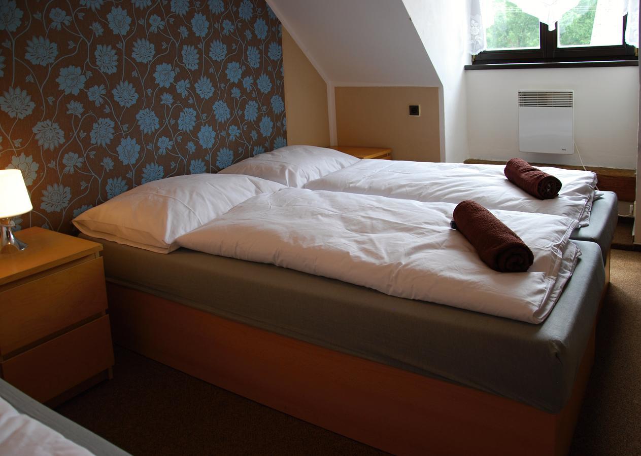 Hotel Veveří Veverska Bityska Buitenkant foto